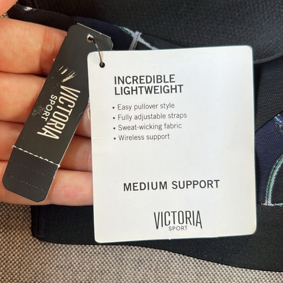 Victoria’s Secret Victoria Sport Incredible Lightweight Medium Support Size 32C - Picture 5 of 7